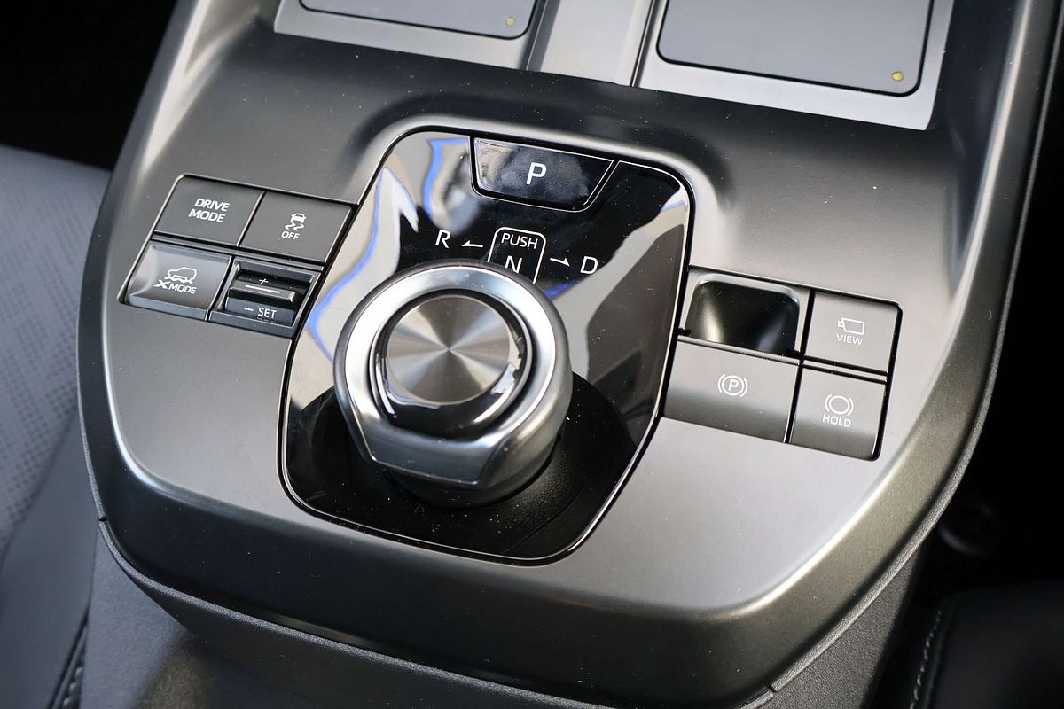 2027 Subaru Solterra AWD E1-1