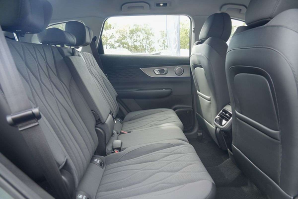 2026 Chery Tiggo 8 Super Hybrid Ultimate T31 thumb-8
