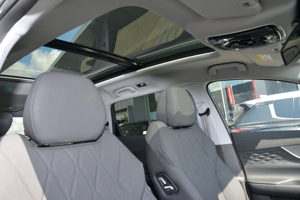 2026 Chery Tiggo 8 Super Hybrid Ultimate T31 thumb-11