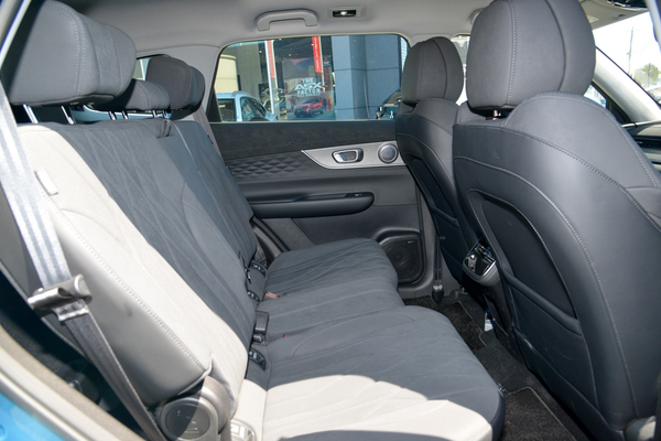 2026 Chery Tiggo 8 Super Hybrid Urban T31 thumb-8