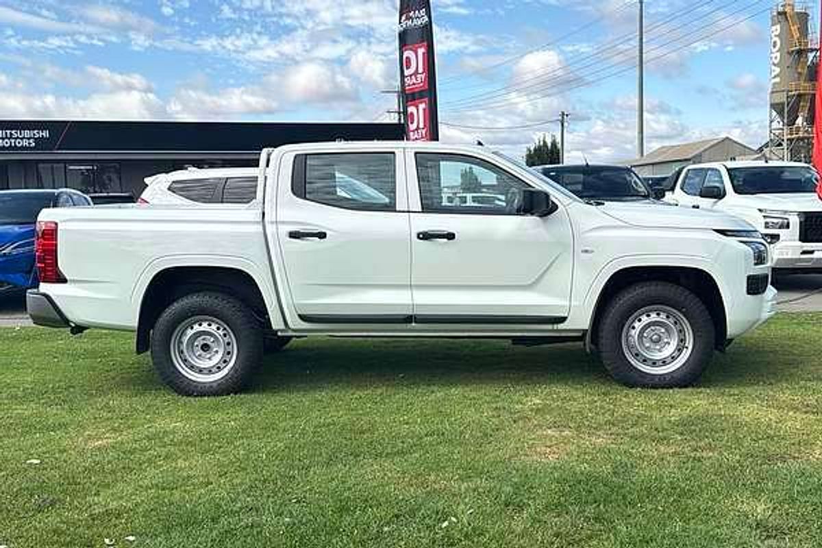 2026 Mitsubishi Triton GLX MV