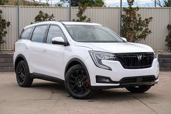2025 Mahindra XUV700 AX7L
