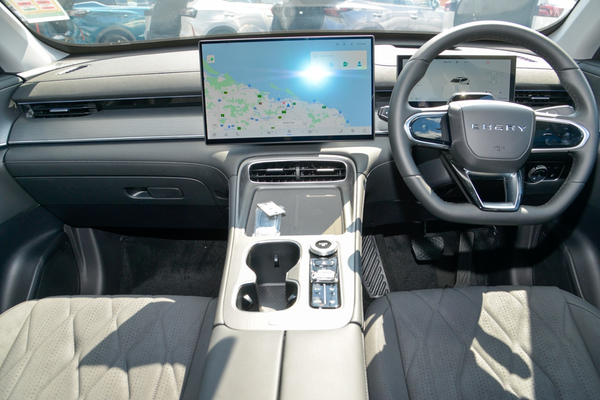 2026 Chery Tiggo 8 Super Hybrid Ultimate T31 thumb-16