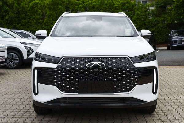 2026 Chery Tiggo 4 Hybrid Urban thumb-2