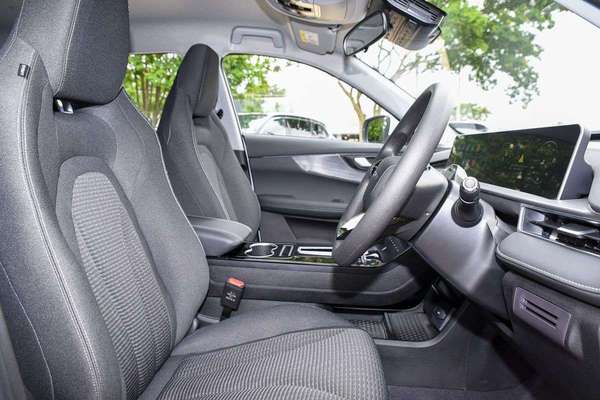 2026 Chery Tiggo 4 Hybrid Urban thumb-9