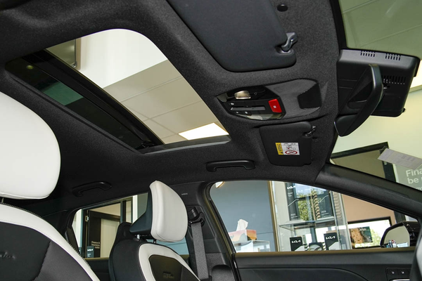 2026 Kia K4 GT-Line CL4m thumb-12