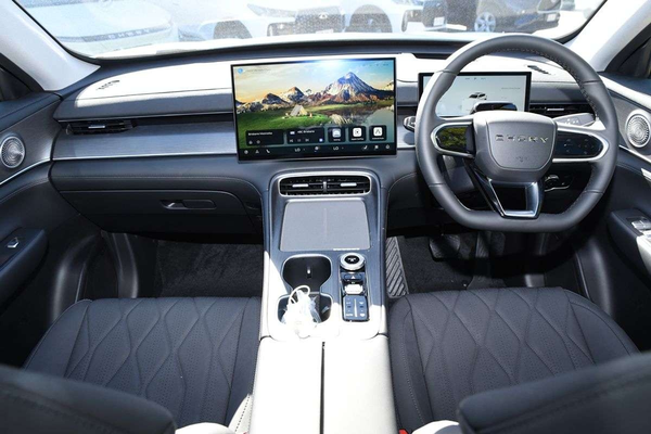 2026 Chery Tiggo 8 Super Hybrid Ultimate T31 thumb-16