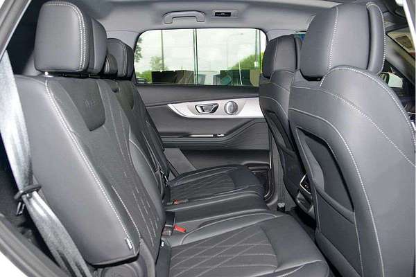 2025 Chery Tiggo 8 Pro Max Ultimate AWD thumb-8