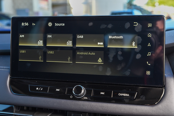 2026 Mitsubishi Outlander ES ZM thumb-12