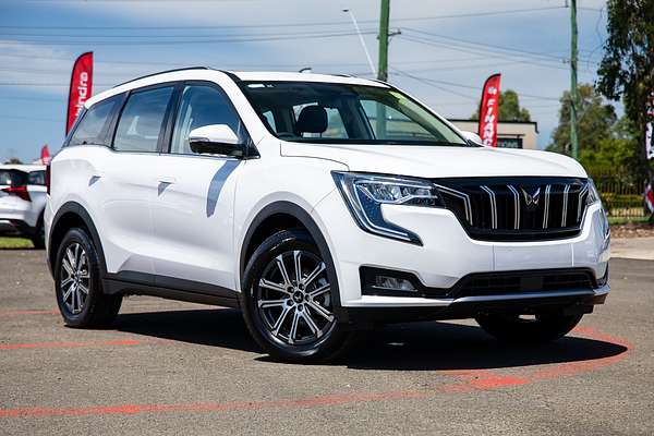 2025 Mahindra XUV700 AX7L