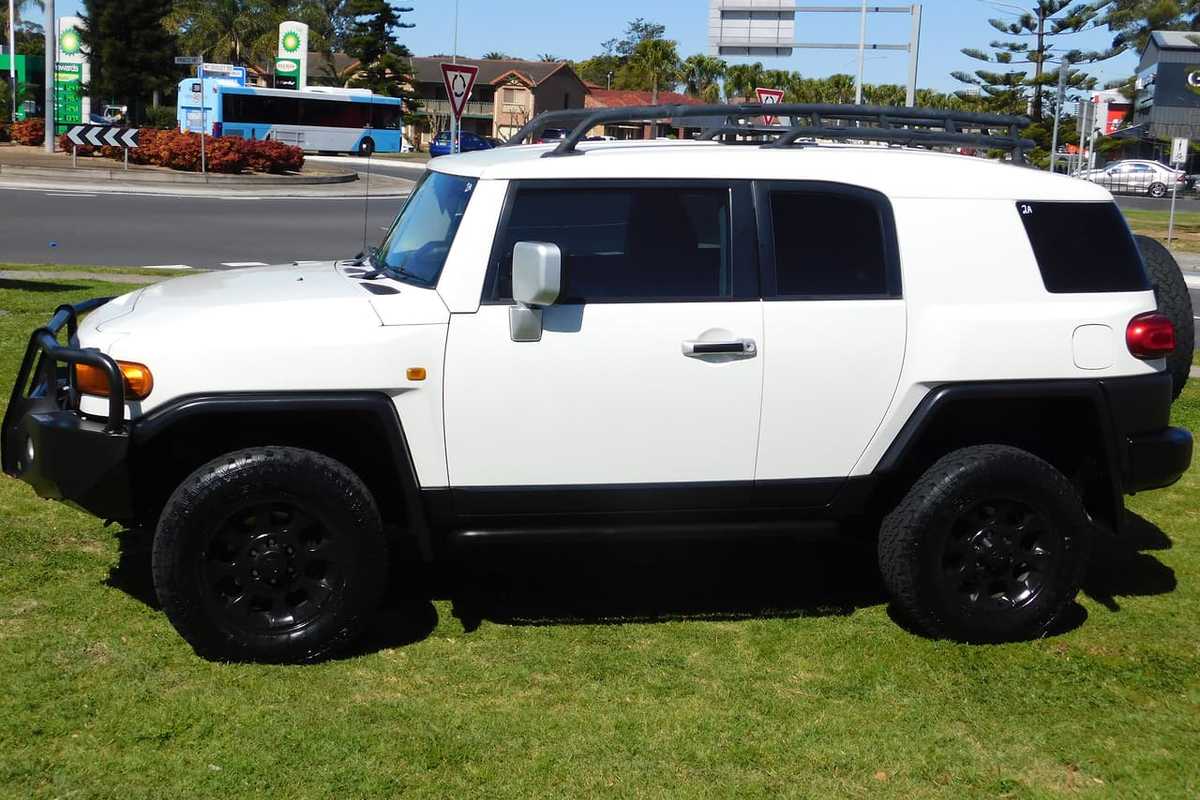 2011 Toyota FJ Cruiser GSJ15R