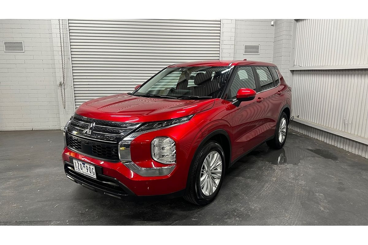 2022 Mitsubishi Outlander ES ZM