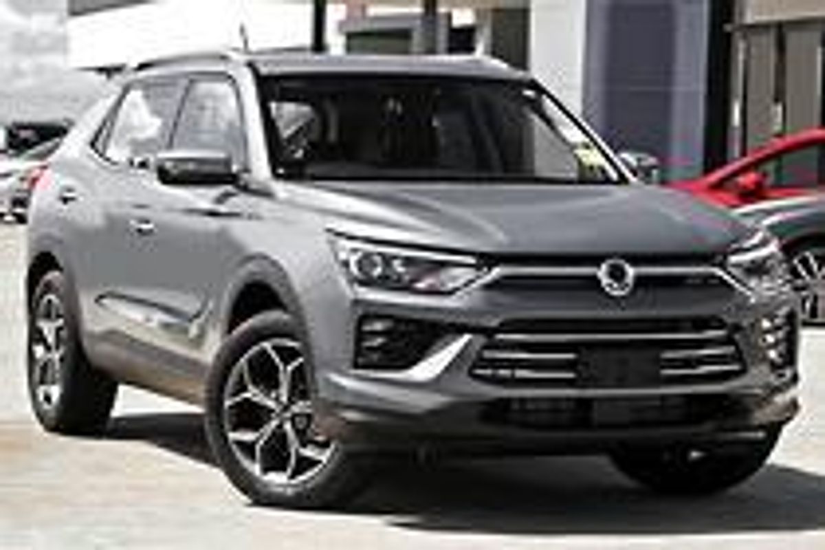 2023 KGM Korando ELX C300