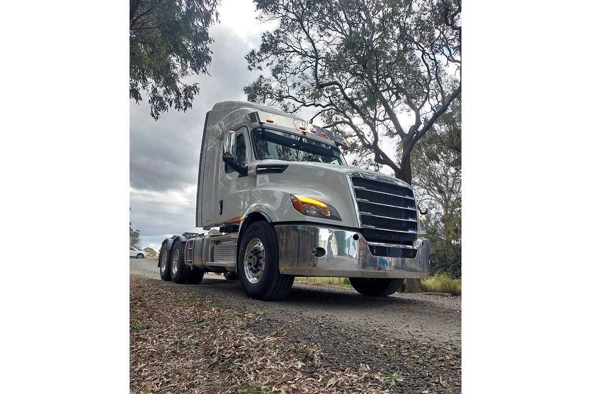 2024 Freightliner Cascadia 126 36XT