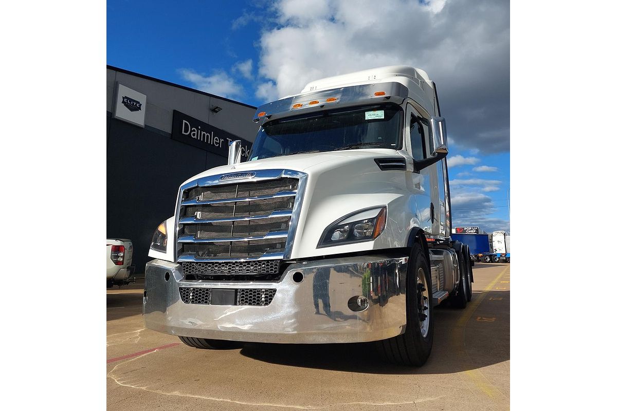 2024 Freightliner Cascadia 126 36XT image 7