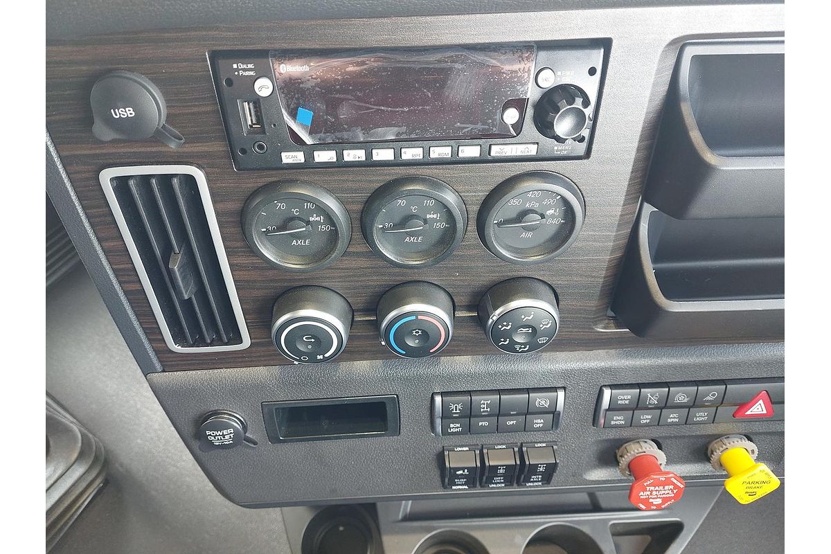 2024 Freightliner Cascadia 126 36XT image 12