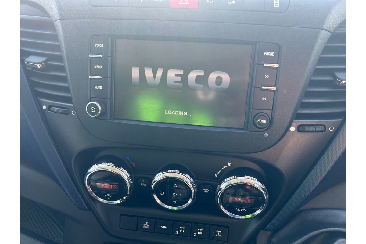 2020 IVECO Daily 70S18H image 4