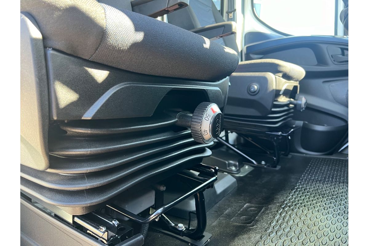2020 IVECO Daily 70S18H image 17