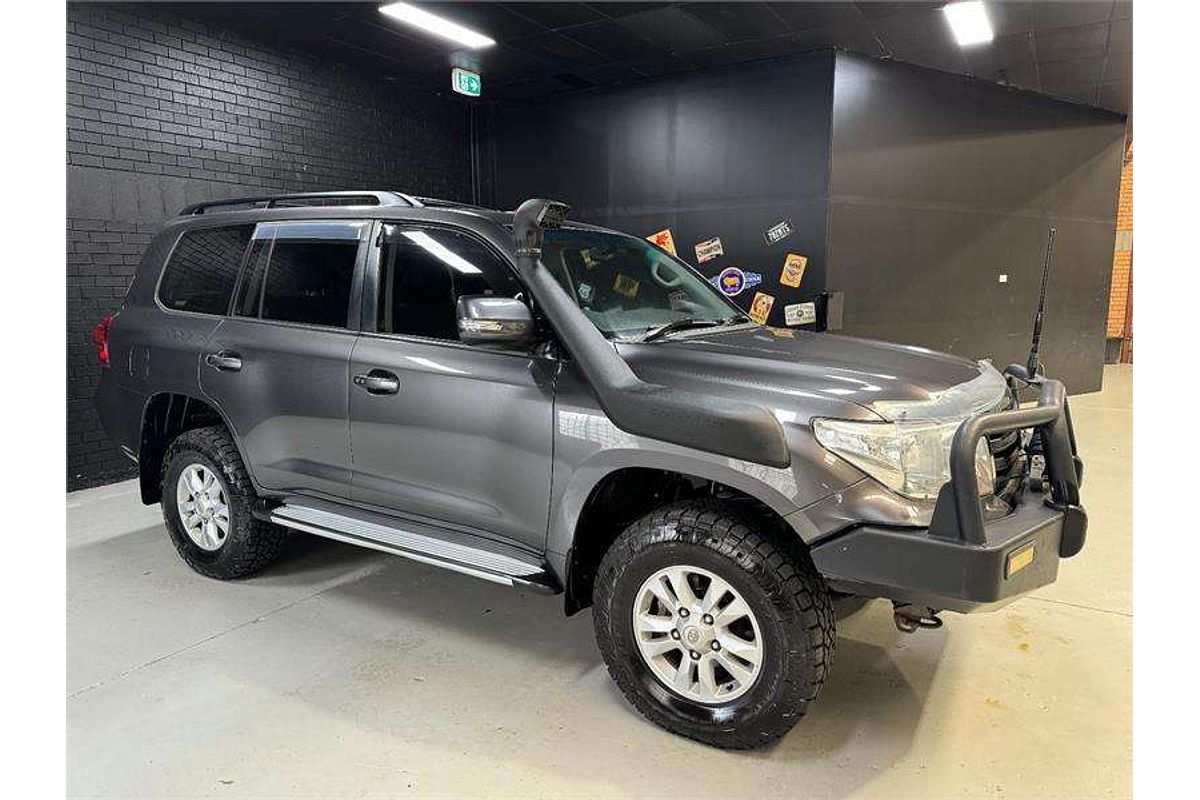 2012 Toyota Landcruiser GXL VDJ200R