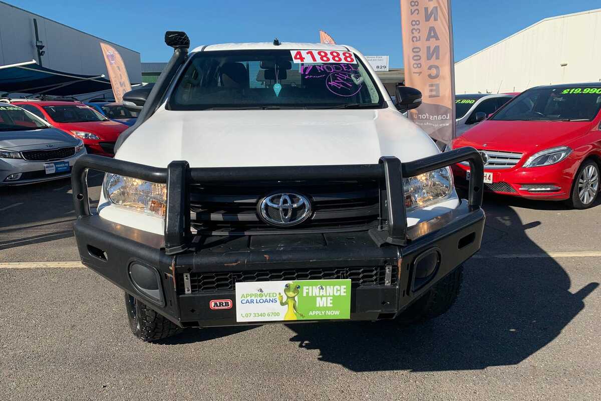 2017 Toyota HILUX SR 4X4