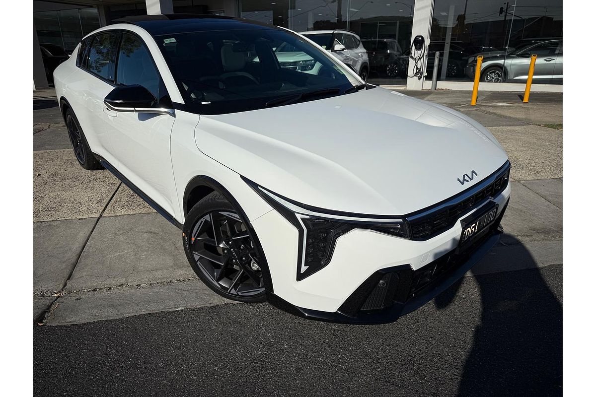 2025 Kia K4 GT-Line CL4m
