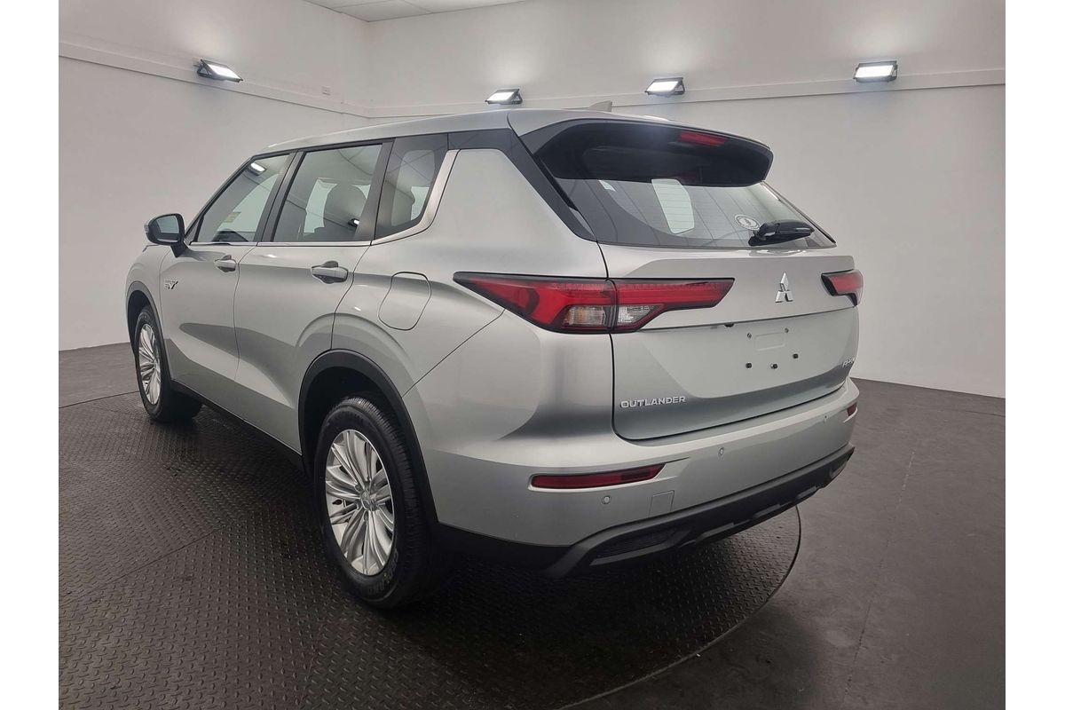 2025 Mitsubishi Outlander PHEV ES ZM