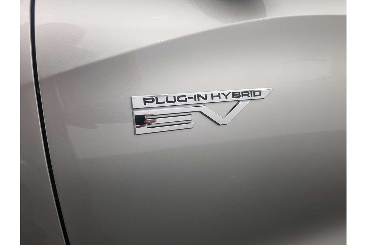 2025 Mitsubishi Outlander PHEV ES ZM