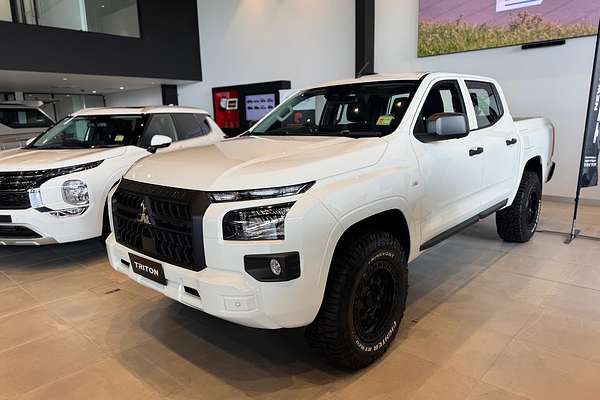 2026 Mitsubishi Triton GLX MV 4X4