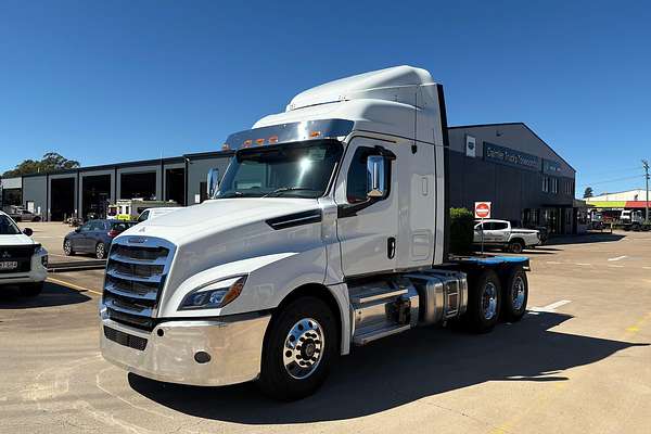 2025 Freightliner Cascadia 126
