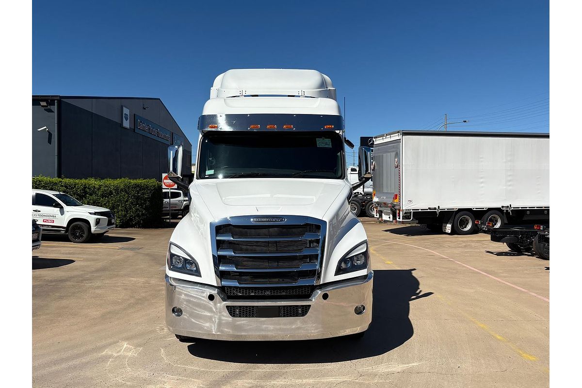 2025 Freightliner Cascadia 126