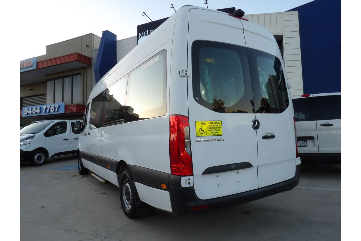 2019 Mercedes-Benz Sprinter 416 Transfer VS30 MWB Low Roof image 8