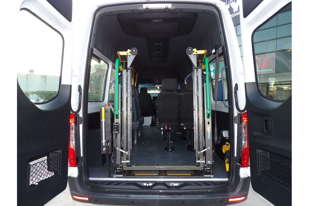 2019 Mercedes-Benz Sprinter 416 Transfer VS30 MWB Low Roof