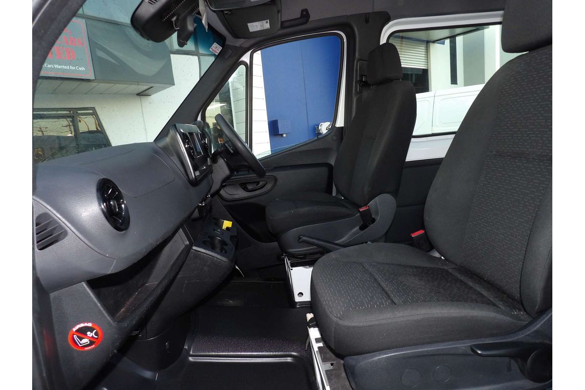 2019 Mercedes-Benz Sprinter 416 Transfer VS30 MWB Low Roof image 10
