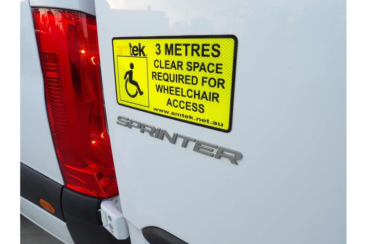 2019 Mercedes-Benz Sprinter 416 Transfer VS30 MWB Low Roof image 13