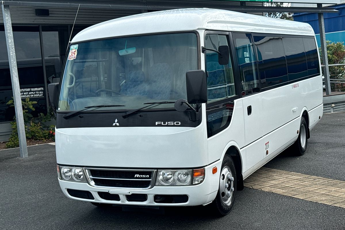 2015 Fuso Rosa Deluxe SWB
