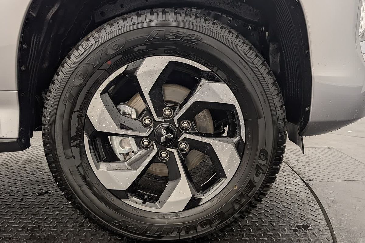 2025 Mitsubishi Pajero Sport Exceed QG