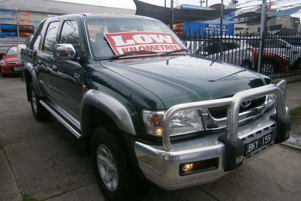 2002 Toyota Hilux SR5 (4x4) KZN165R 4X4