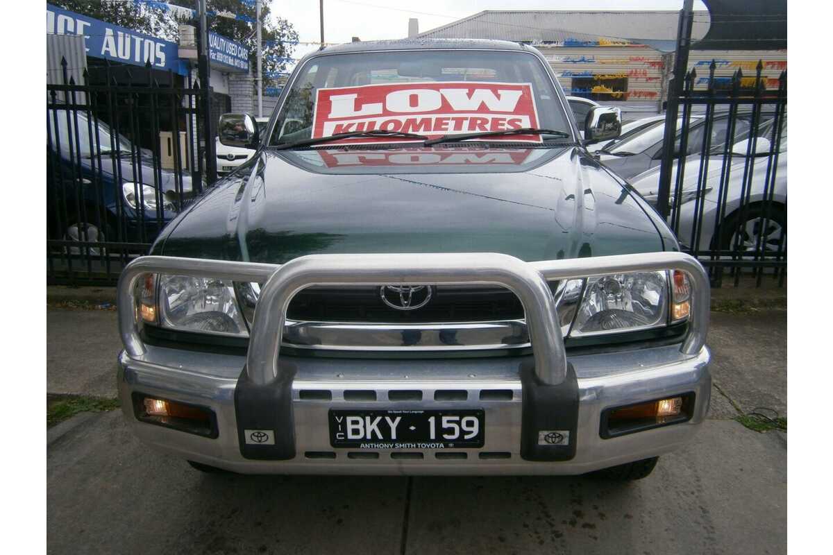 2002 Toyota Hilux SR5 (4x4) KZN165R 4X4