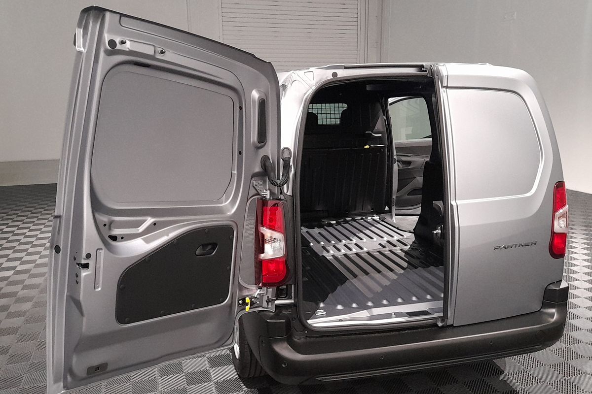 2025 Peugeot Partner Pro K9 LWB Low Roof