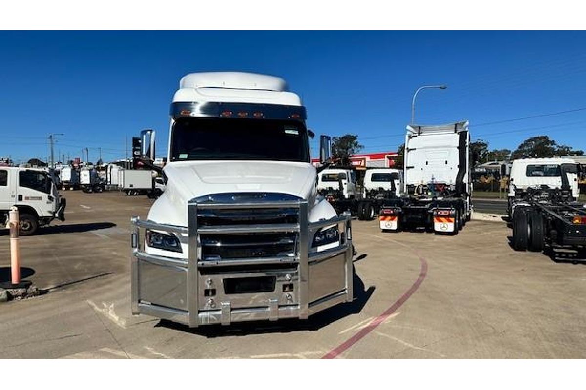 2025 Freightliner Cascadia 126