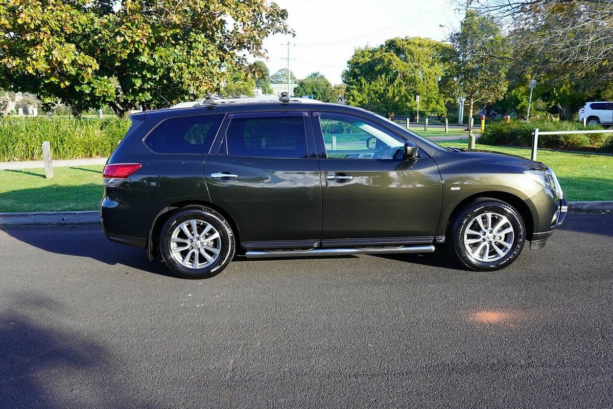 2015 Nissan Pathfinder ST N-TREK R52