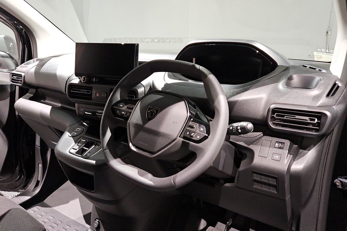 2025 Peugeot Partner Premium K9 LWB Low Roof