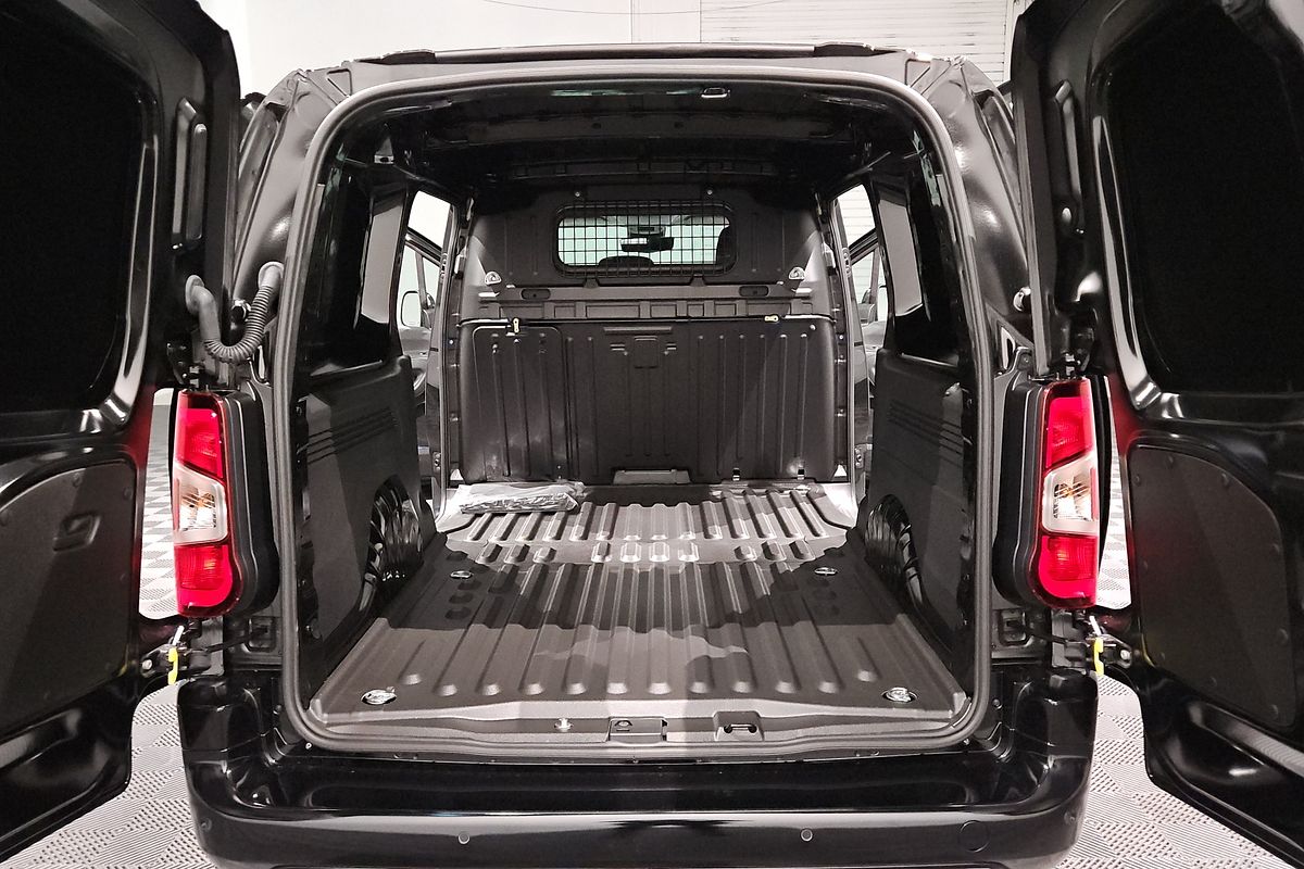 2025 Peugeot Partner Premium K9 LWB Low Roof