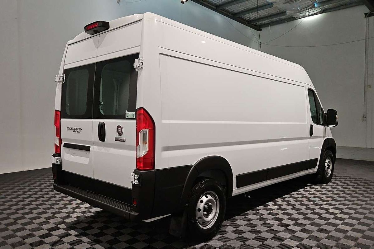 2025 Fiat Ducato Series 9 LWB Mid Roof image 4