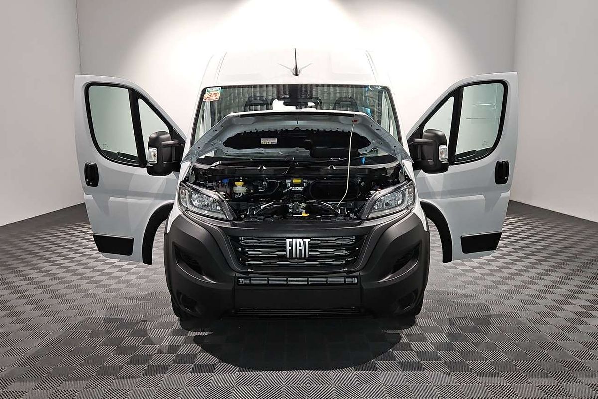 2025 Fiat Ducato Series 9 LWB Mid Roof image 19