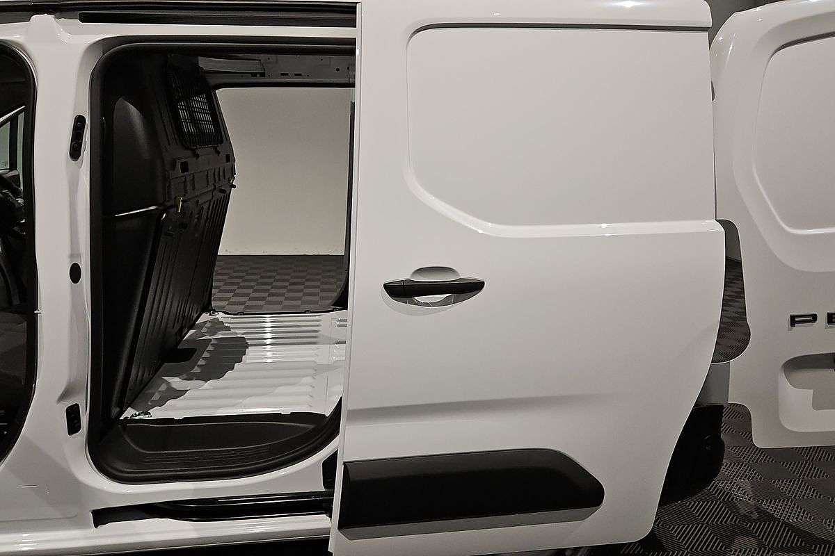 2025 Peugeot Partner Pro K9 SWB Low Roof image 10