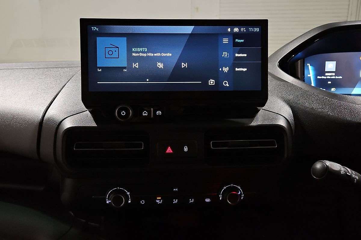 2025 Peugeot Partner Pro K9 SWB Low Roof image 18