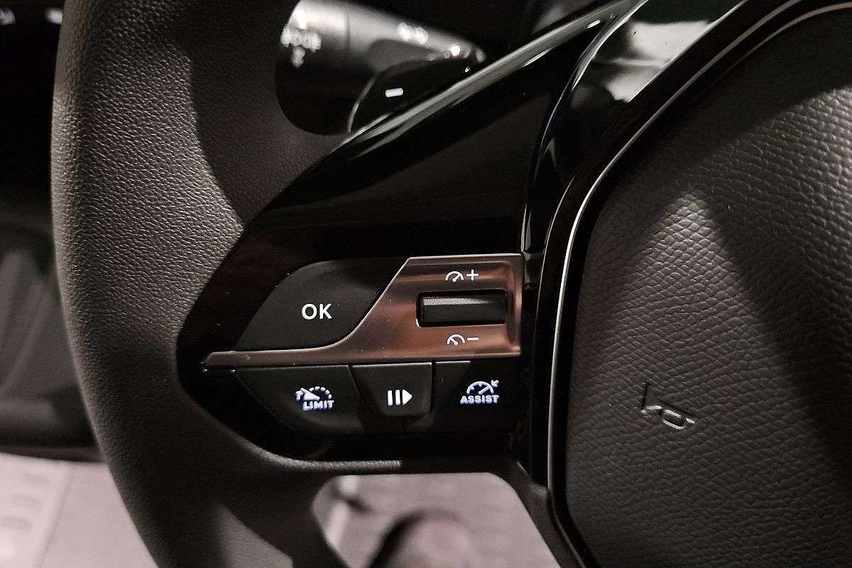 2025 Peugeot Partner Pro K9 SWB Low Roof image 20