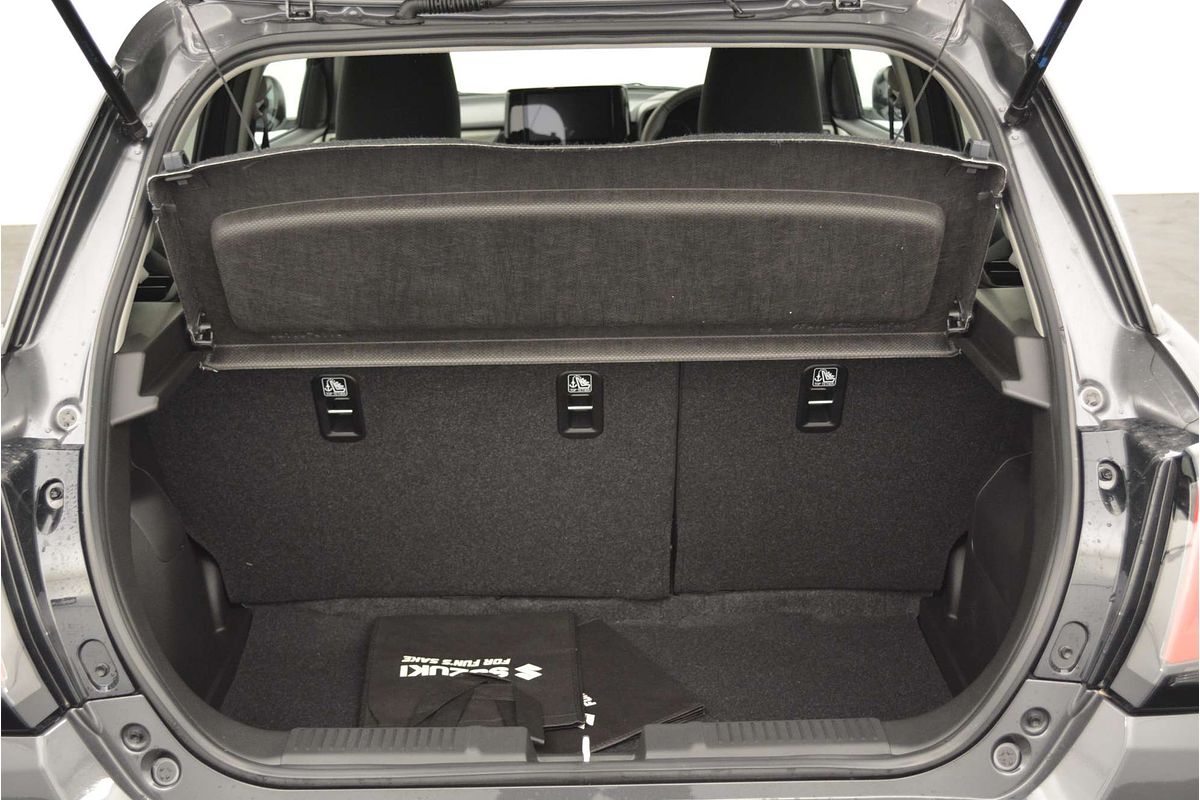 2025 Suzuki Swift Hybrid GLX UZ