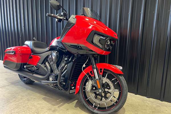 2025 Indian CHALLENGER DARKHORSE